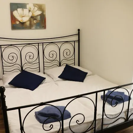 Guest house 4 Dvory 3*