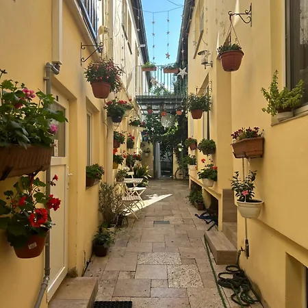 4 Dvory 3* Τσέσκε Μπουντεγιόβιτσε