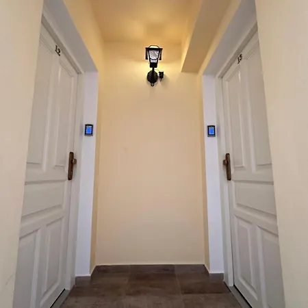 Πανσιόν 4 Dvory