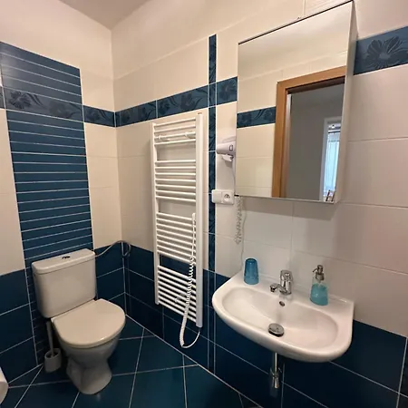 Πανσιόν 4 Dvory 3*