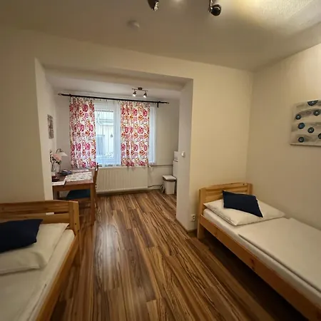 Πανσιόν 4 Dvory Τσέσκε Μπουντεγιόβιτσε