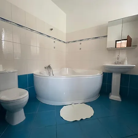 Πανσιόν 4 Dvory 3*